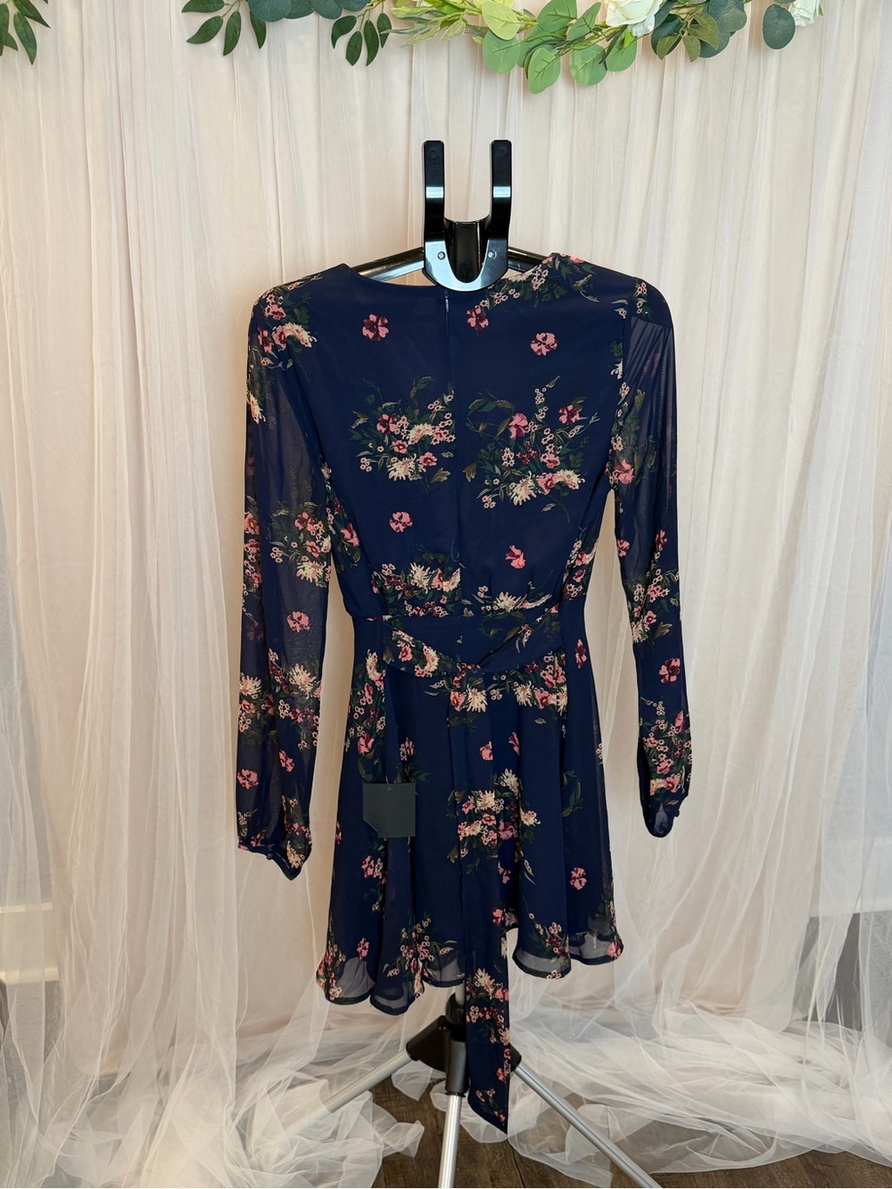 Lulus Navy Floral Long Sleeve Skater Dress Size Medium NWT - Picture 5 of 7